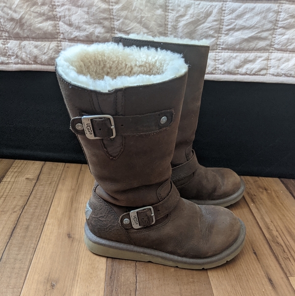 UGG Kensington Brown Leather Boots EUC - Picture 2 of 4